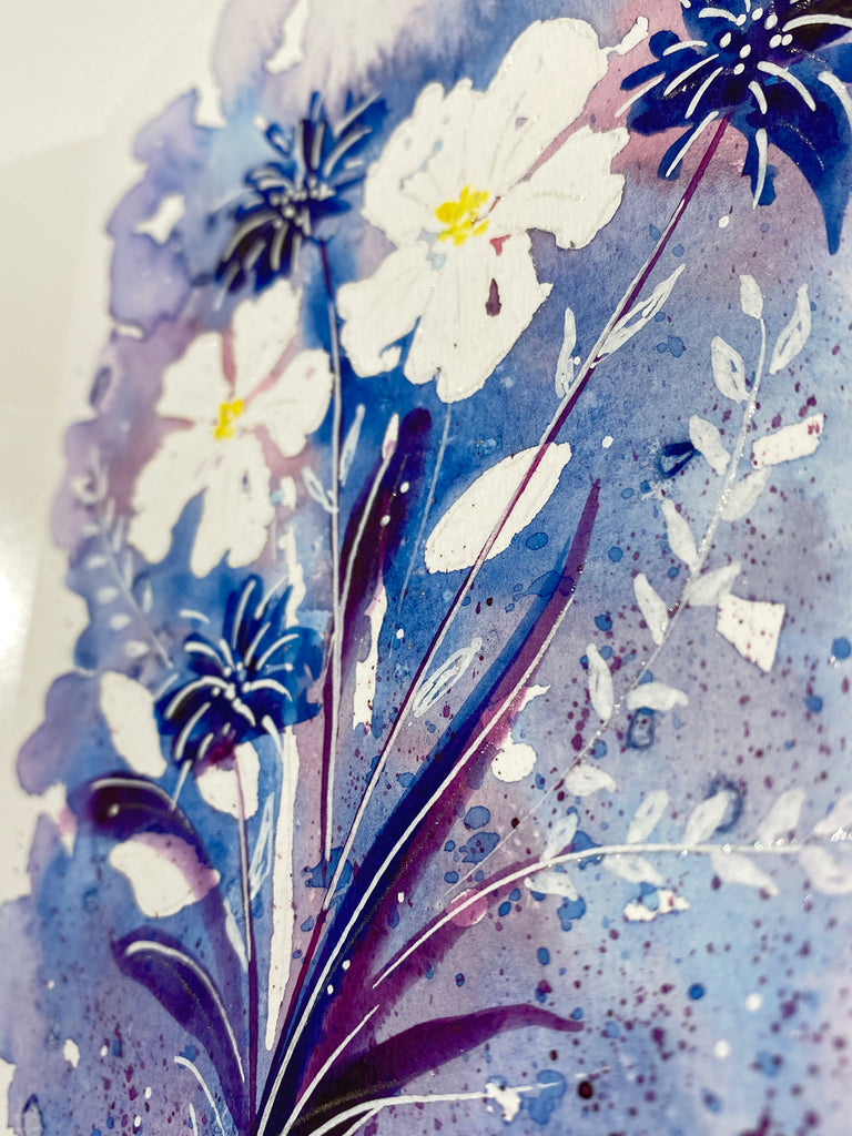 Carte à l'aquarelle originale #024 Fleurs blanches, bleu et mauve